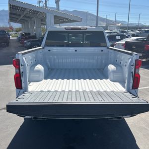 صورة 44 لـ 2024 Chevrolet SILVERADO 1500 RST