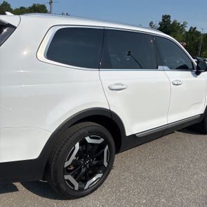 2024 KIA TELLURIDE EX photo 9