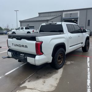 TOYOTA TUNDRA - 8