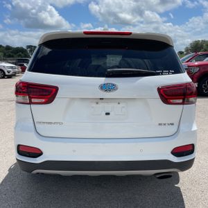 KIA SORENTO EX V6 - 7