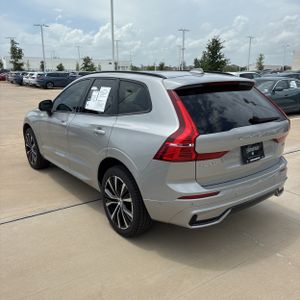 صورة 5 لـ 2024 Volvo XC60 B5 PLUS DARK THEME