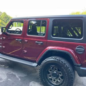 صورة 6 لـ 2021 JEEP WRANGLER UNLIMITED SAHARA