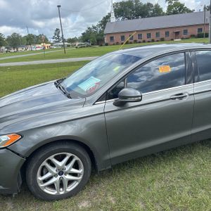 FORD FUSION SE - 2