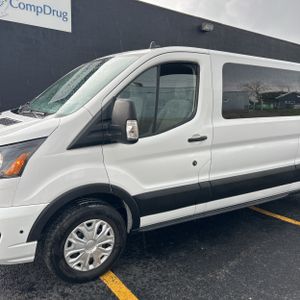 FORD TRANSIT-350 PASSENGER V. XLT - 2