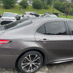 2020 Toyota CAMRY SE 照片 9