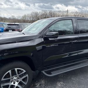 CHEVROLET COLORADO Z71 - 2