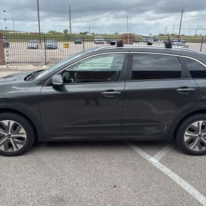 KIA NIRO EV EX PREMIUM - 4