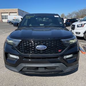 FORD EXPLORER ST - 10