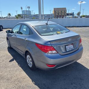 HYUNDAI ACCENT SE - 5