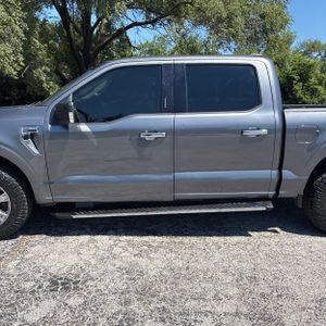 صورة 4 لـ 2021 FORD F-150 XLT