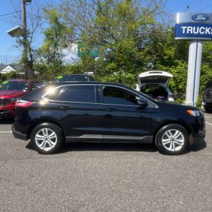 FORD EDGE SEL - 10