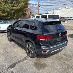 VOLKSWAGEN TAOS SE 4MOTION - 5