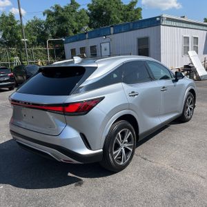 صورة 8 لـ 2023 Lexus RX 350 PREMIUM