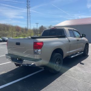 TOYOTA TUNDRA - 8