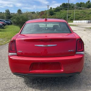 صورة 7 لـ 2016 Chrysler 300 S