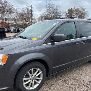 DODGE GRAND CARAVAN SXT - 2