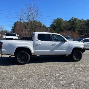 TOYOTA TACOMA - 10