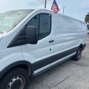 FORD TRANSIT 150 - 2