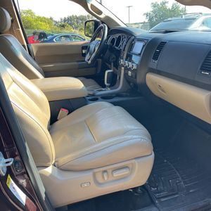 صورة مصغرة 32 لـ 2016 Toyota SEQUOIA LIMITED