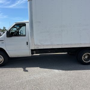 FORD E-350 CUTAWAY - 4