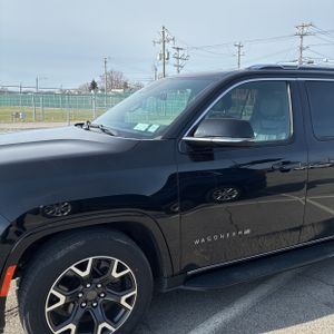 JEEP WAGONEER SERIES III - 2