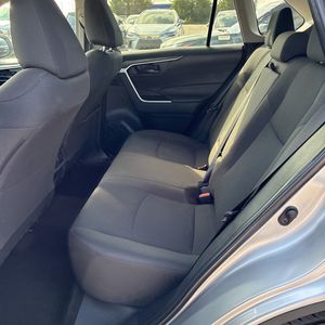 صورة مصغرة 34 لـ 2025 Toyota RAV4 LE