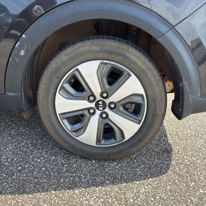 2018 KIA NIRO EX — миниатюра 16