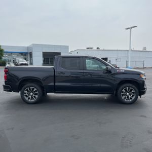 صورة 10 لـ 2024 Chevrolet SILVERADO 1500 RST