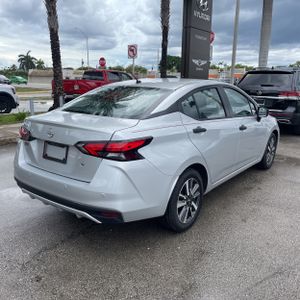 NISSAN VERSA 1.6 S - 8