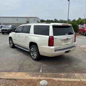 CHEVROLET SUBURBAN - 5