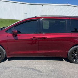CHRYSLER PACIFICA TOURING L AWD - 4