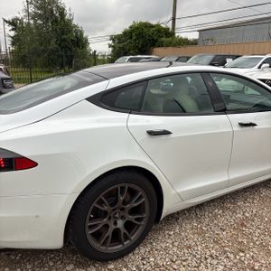 TESLA MODEL S PLAID - 9