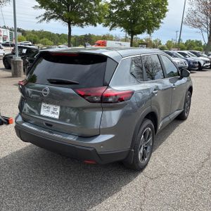 NISSAN ROGUE SV - 8