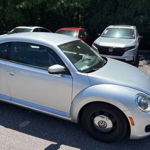 VOLKSWAGEN BEETLE 2.5L ENTRY PZEV - 9