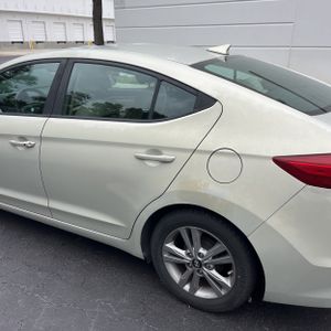 HYUNDAI ELANTRA VALUE EDITION - 6