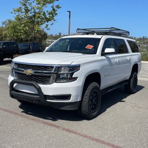 CHEVROLET SUBURBAN - 1