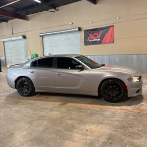 DODGE CHARGER SXT - 10