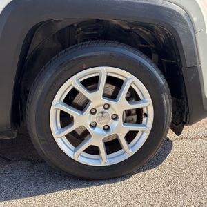 صورة مصغرة 20 لـ 2020 JEEP RENEGADE LATITUDE