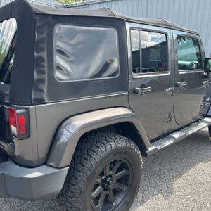 2018 JEEP WRANGLER JK UNLIMITED SAHARA — фото 9
