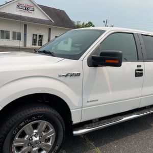 2012 FORD F-150 XLT photo 2