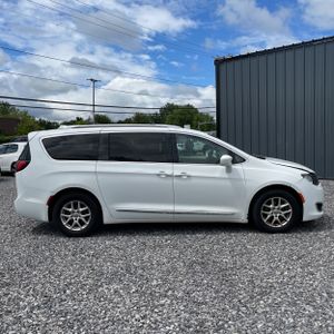 صورة 10 لـ 2020 Chrysler PACIFICA TOURING L