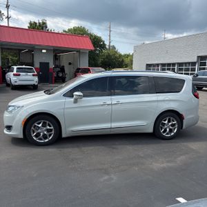 2017 Chrysler PACIFICA LIMITED 照片 3