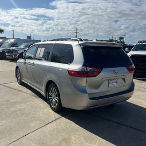 2020 Toyota SIENNA XLE 8-PASSENGER 照片 5
