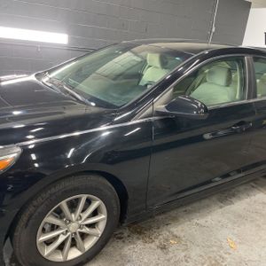 HYUNDAI SONATA SE - 2