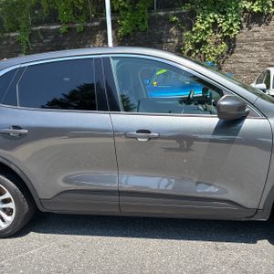 صورة 10 لـ 2020 FORD ESCAPE SE