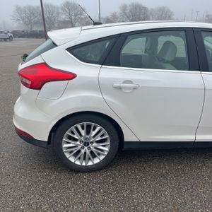 FORD FOCUS TITANIUM - 9