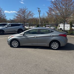 HYUNDAI ELANTRA GLS - 3