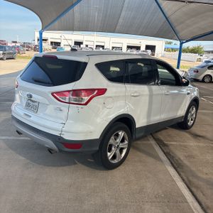 FORD ESCAPE SE - 8