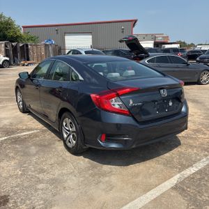 2018 Honda CIVIC LX — фото 5