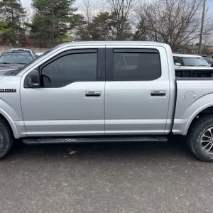 FORD F-150 XLT - 4